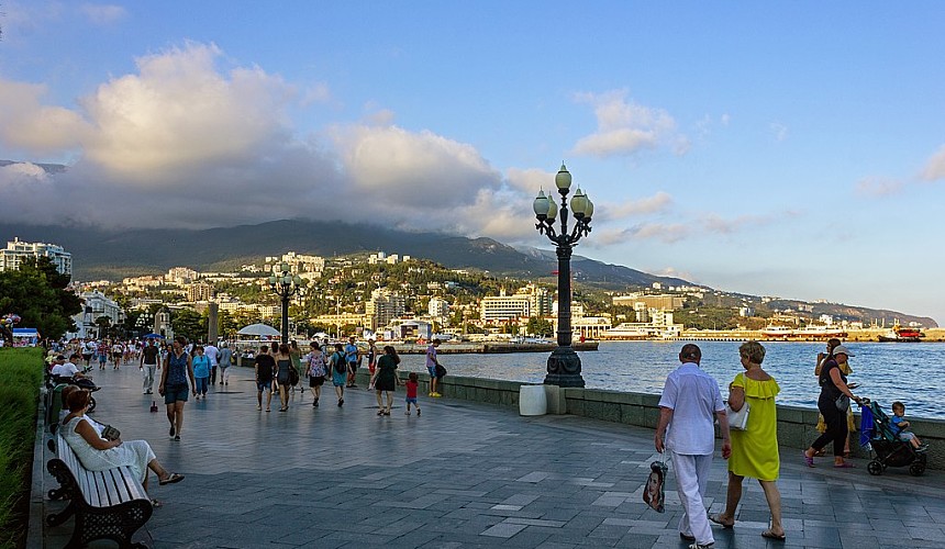 В Ялте разрушили легенду туристов о черноморском Хатико после его смерти