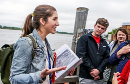 Экскурсоводов-самозванцев будут штрафовать на 500 рублей 