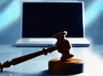 Клиентов поделят в суде?