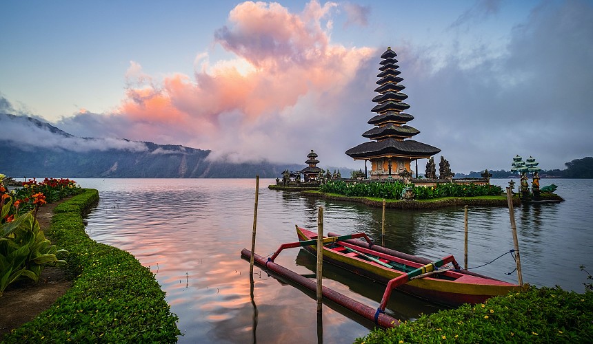 Индонезия вводит «золотые» визы для богатых иностранцев