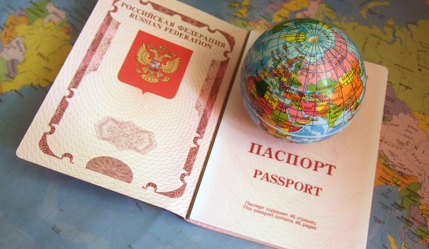 Некоторые туристы жалуются на невозможность получить 10-летний загранпаспорт