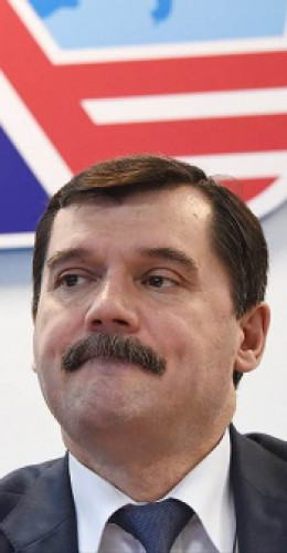 Владелец «Саратовских авиалиний» обвинил главу Росавиации во лжи