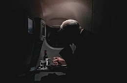 Туристам перед посадкой в самолет могут предложить дунуть в трубочку