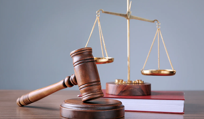 Туристам не удалось засудить авиакомпанию и туроператора за многочасовую задержку рейса из Хургады