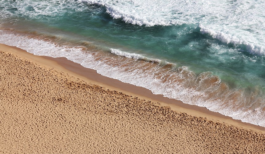 Россиянин чуть не захлебнулся в волнах на Бали