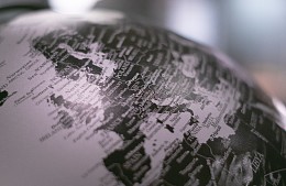 Туристам объяснили смысл рекомендации МИДа с осторожностью планировать поездки в недружественные страны