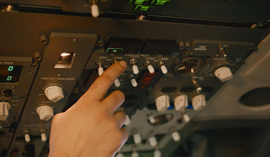 «Уральские авиалинии» опровергли информацию о проверке пилотов страны на умение рассчитывать топливо при ЧП