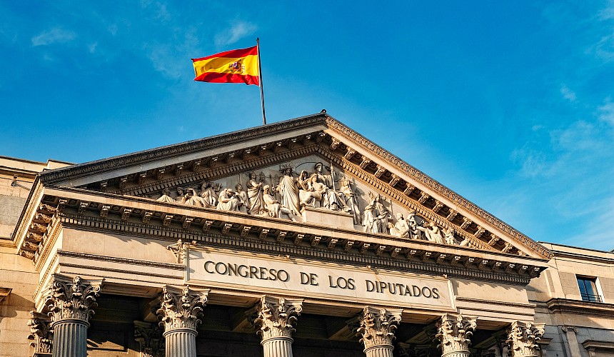 Туристам рассказали о новых сроках оформления виз в Испанию и Италию