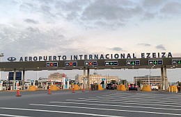 Несколько беременных россиянок уже три дня находятся в аэропорту Буэнос-Айреса из-за отказа во въезде в страну