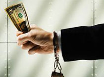 Долги «Вояж-Люкса» присудили турагенту