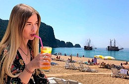 Купальники и маски: туристы в Турции во всеоружии