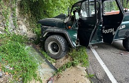 В Сочи в ДТП с экскурсионным внедорожником пострадали туристы