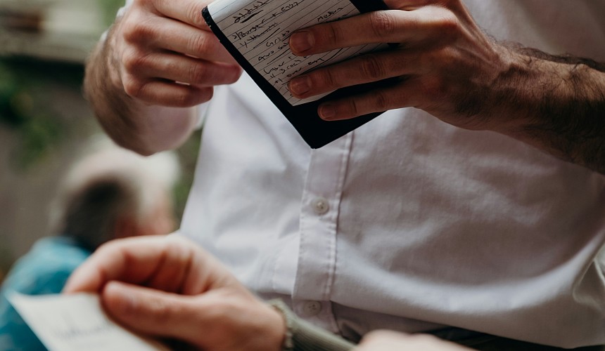 Цены в кафе больно бьют по кошелькам российских туристов