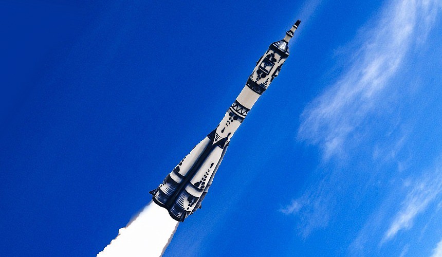 Специалисты оценили идею Рогозина рекламировать внутренний туризм на ракетах