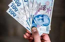 Российские туристы в Турции винят друг друга в пустых банкоматах