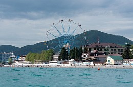 Погода на курортах: в Испании и Турции жарко, в Сочи комфортно, в Ялте льет как из ведра