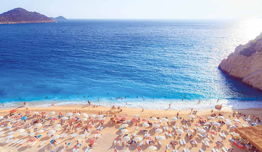 Массовый выезд россиян в Турцию на праздники идет без серьезных задержек и отмен рейсов