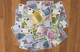 Denizbank просит с открывших карты россиян турецкую прописку