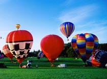 На Кубу полетят самолеты и шары