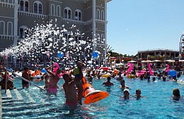 Названы самые популярные отели Турции для отдыха в августе