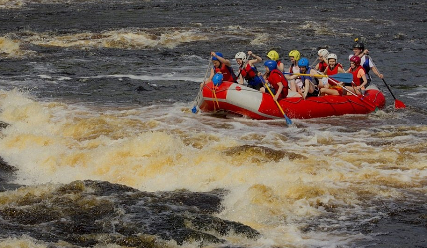 Туристы могут остаться без инструкторов-проводников
