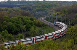 Число нелюбимых туристами двухэтажных вагонов в поездах превысило тысячу