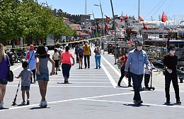 Туристы не испугались комендантского часа в Турции