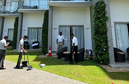В отеле на Шри-Ланке с высоты третьего этажа упало балконное стекло