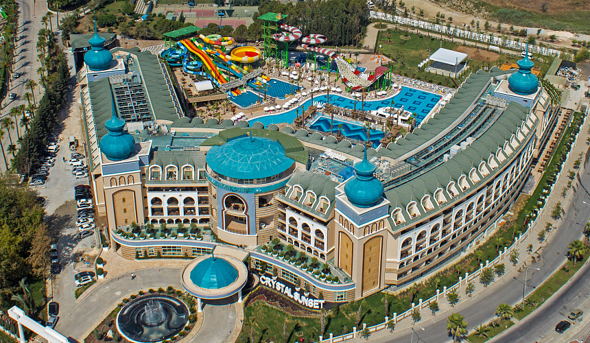 Пятизвездочный отель в турецком Сиде лишился выхода к пляжу