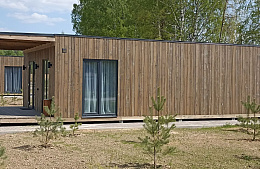 Туристы спорят, стоит ли отдыхать в модульном домике за 9000 рублей в сутки