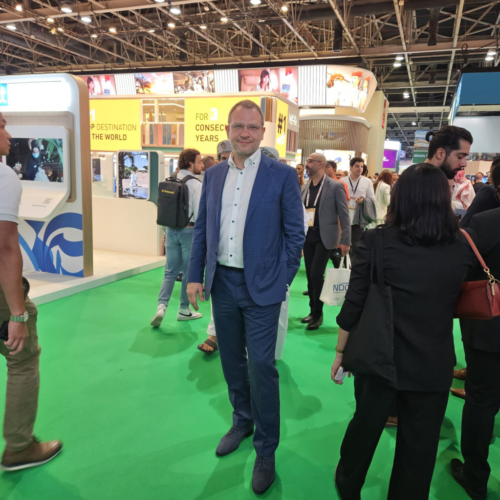 Гендиректор туроператора Русский Экспресс Тарас Кобищанов Гендиректор туроператора Русский Экспресс Тарас Кобищанов